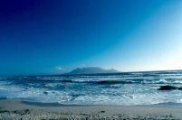 Blick auf den Tafelberg vom Boulders Beach